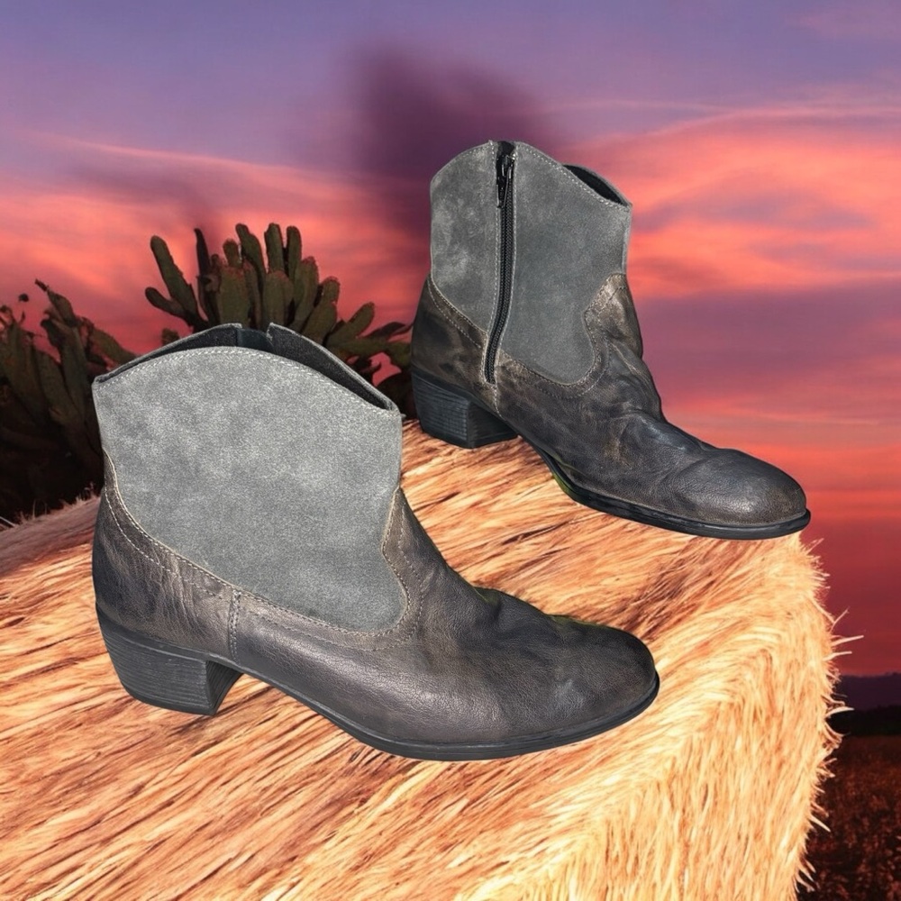 Munro Laramie Western Ankle Boot Booties Women 8 Mottled Gray Leather Suede